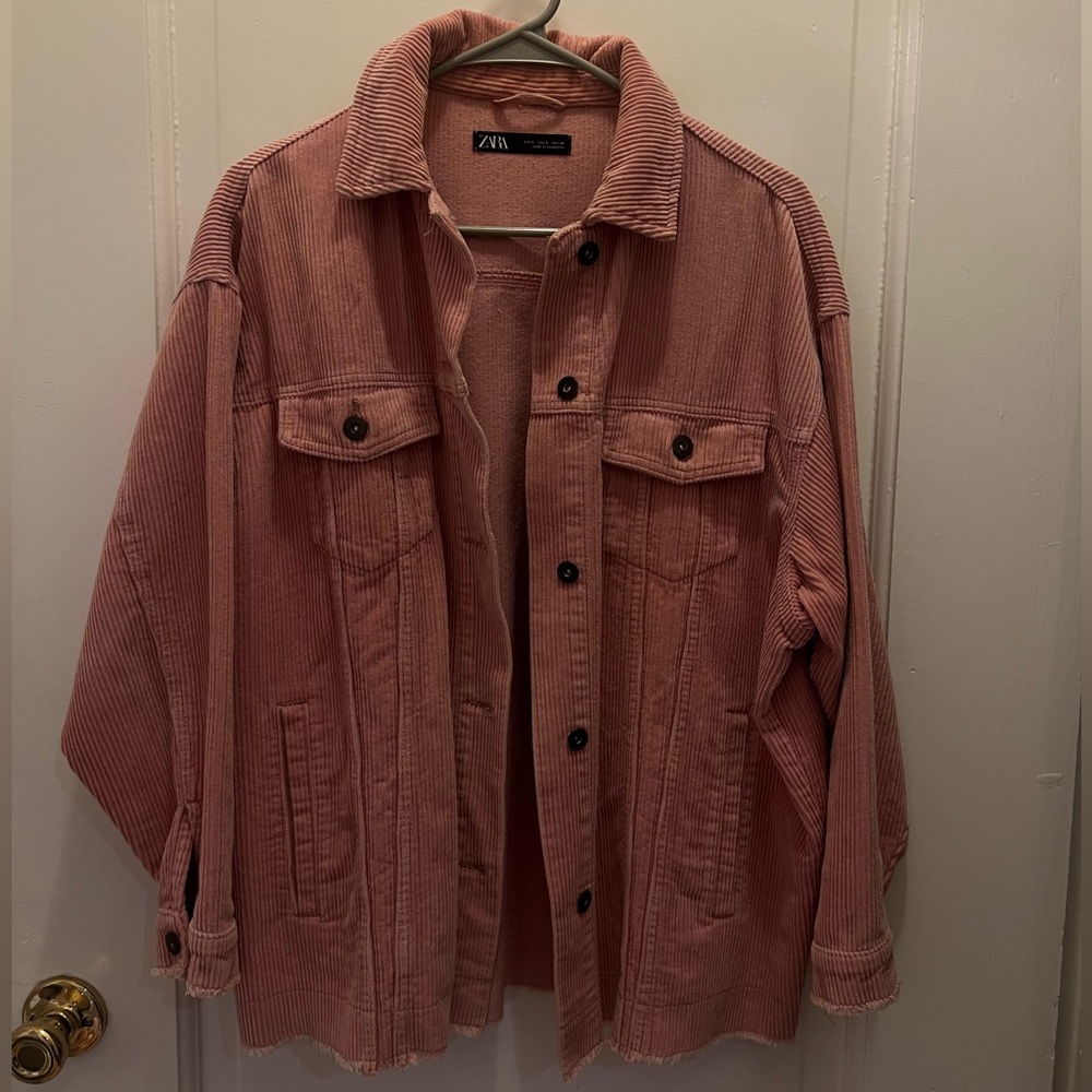 ZARA oversized corduroy shacket (shirt-jacket) in a dusty pink color, size S